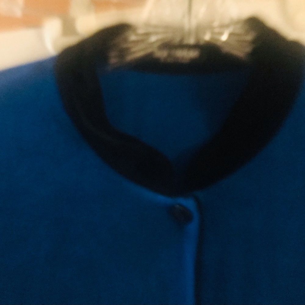New Sapphire with Black Trim Softwear by Mark Singer Jacket Button Down - Picture 4 of 16